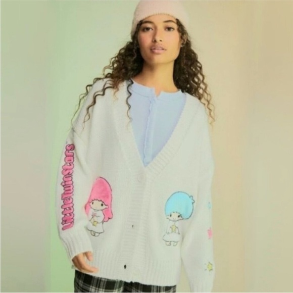 Forever 21 x Hello Kitty and Friends Twin Stars Cardigan Sweater size Large - Picture 1 of 12